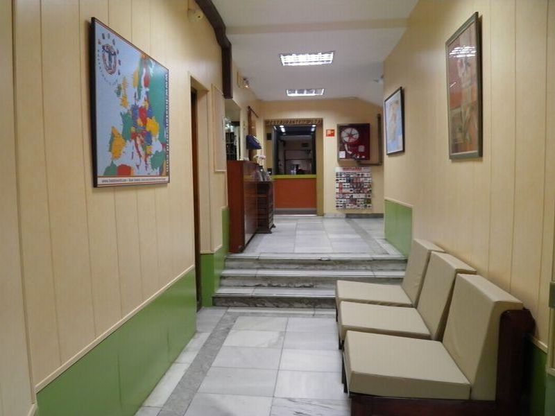 Nuria Hostal Мадрид Екстер'єр фото